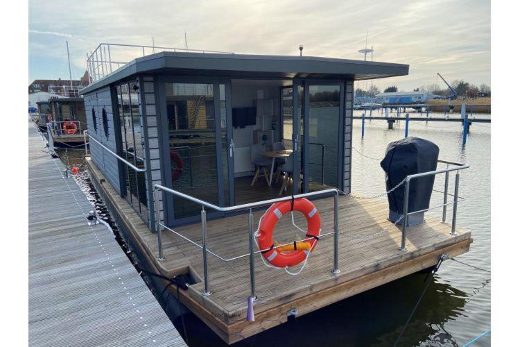 Hausboot Fjord Vela Mit Biosauna In Barth Eksteriør billede